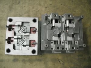 Mold Molding με πλαστικά εργαλεία
